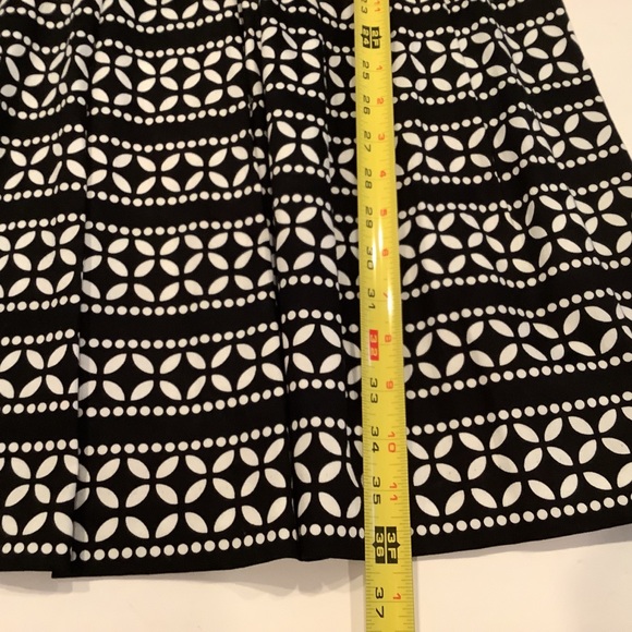 White House Black Market Fit and Flare Dress Size 4 Black and White Geometric - Picture 7 of 10